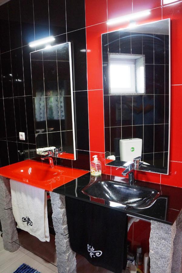 Casinha Das Bonecas - Casa Com Piscina Privada 阿威罗 外观 照片